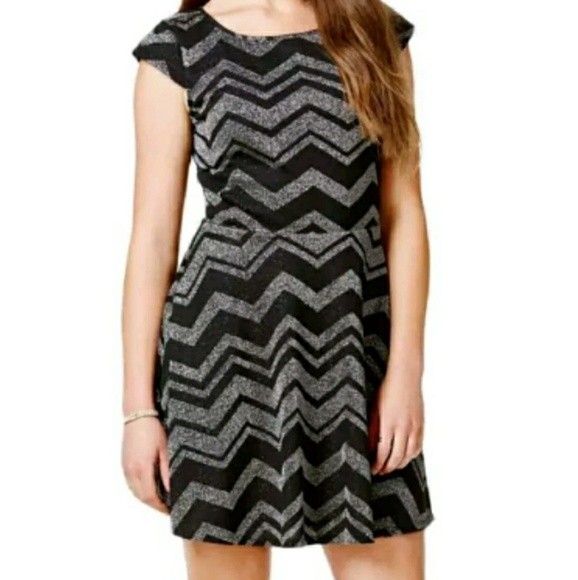 NWT FISH BOWL Fit and flare Party/cocktail Dress Jrs.Xl misses M - Picture 1 of 5